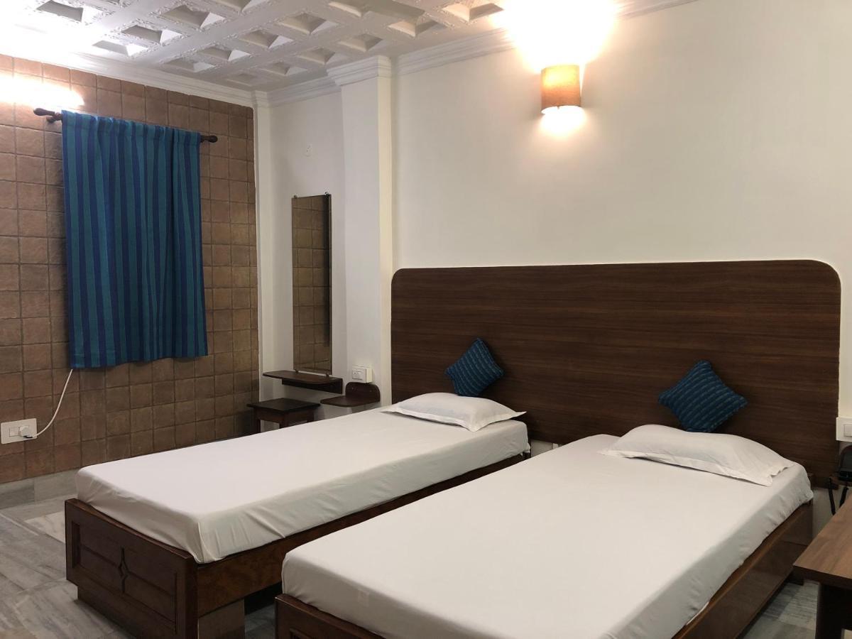 Saluja Hotel Siliguri