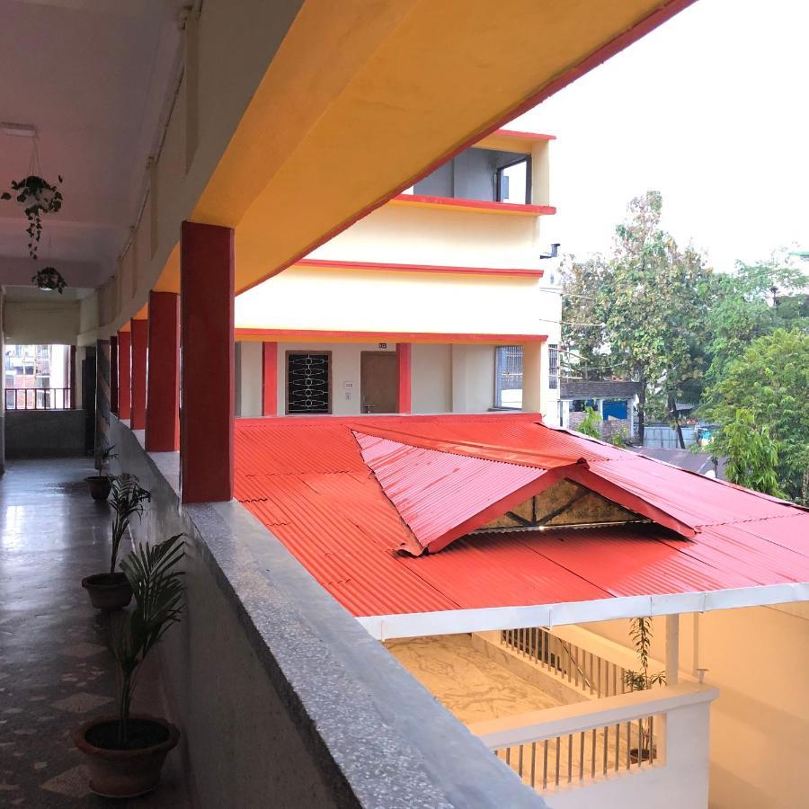 Saluja Hotel